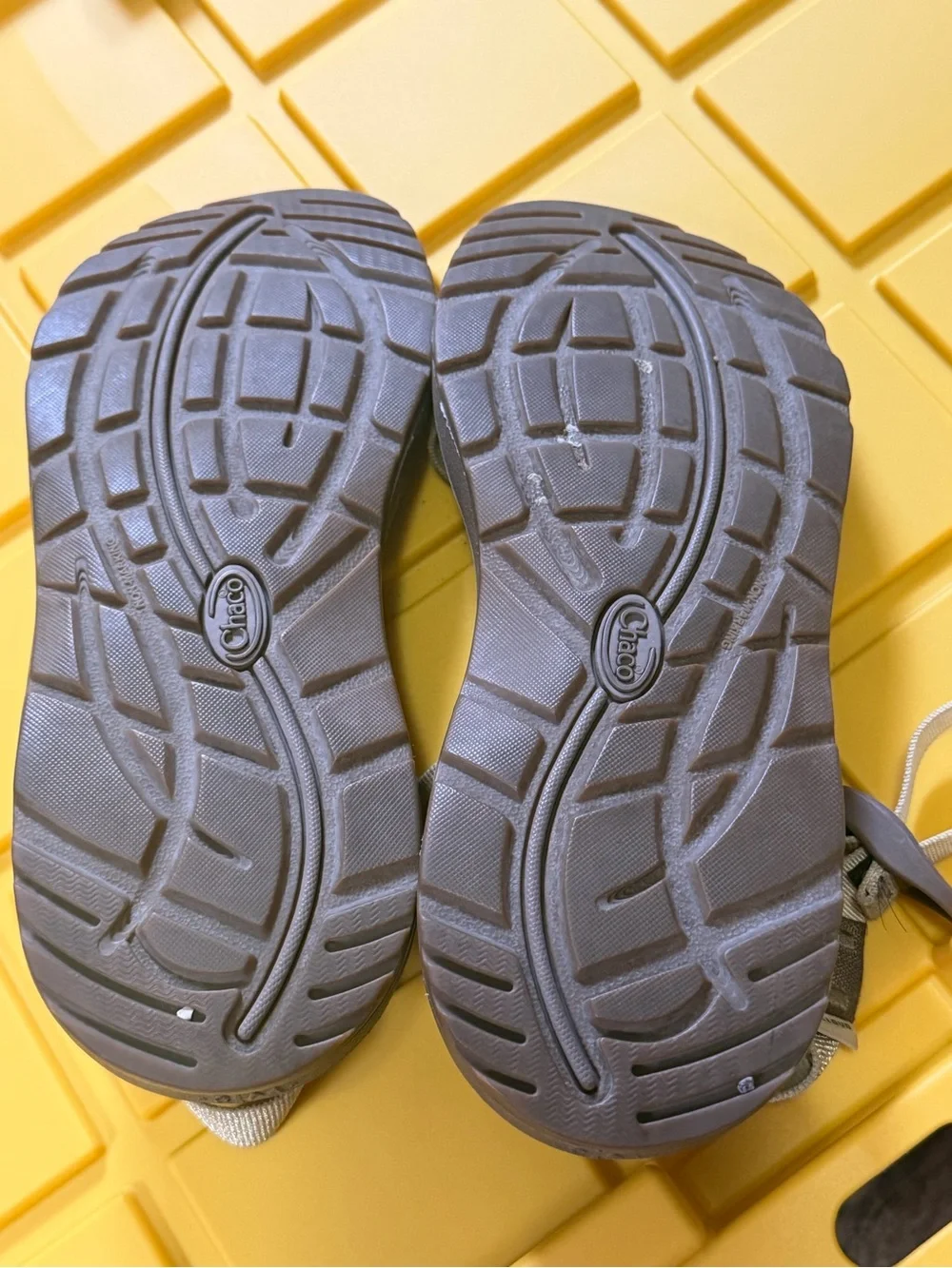 Chaco sandals women’s size 8 gold